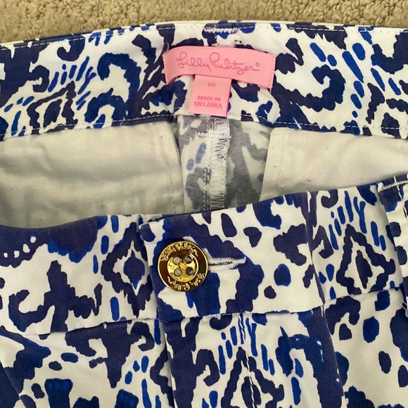 Lily Pulitzer Ikat patterned casual pants. - Picture 2 of 5